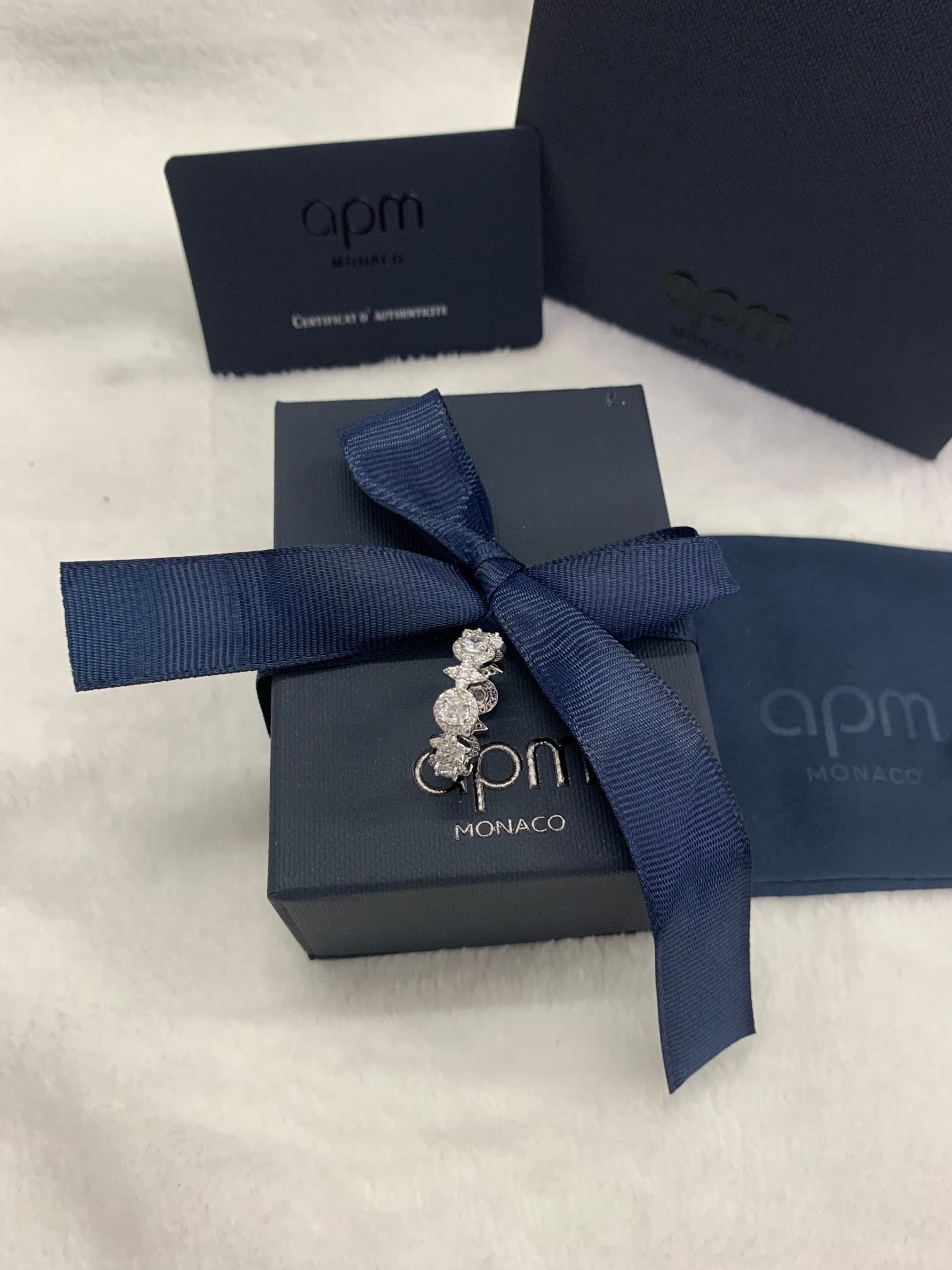 APM Monaco Elegant Diamond Ring